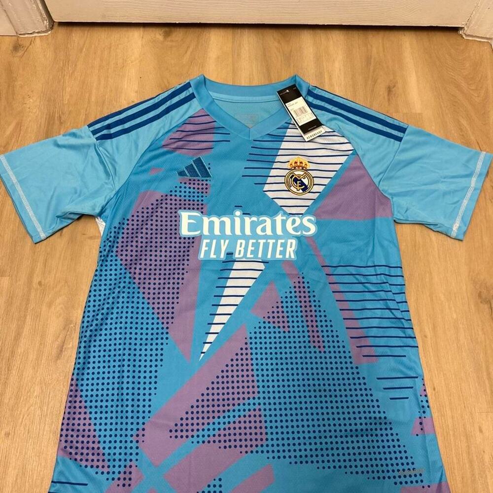 Real Madrid 2025-2026 Home Kit Jersey Football New With Tags Size L Lunin